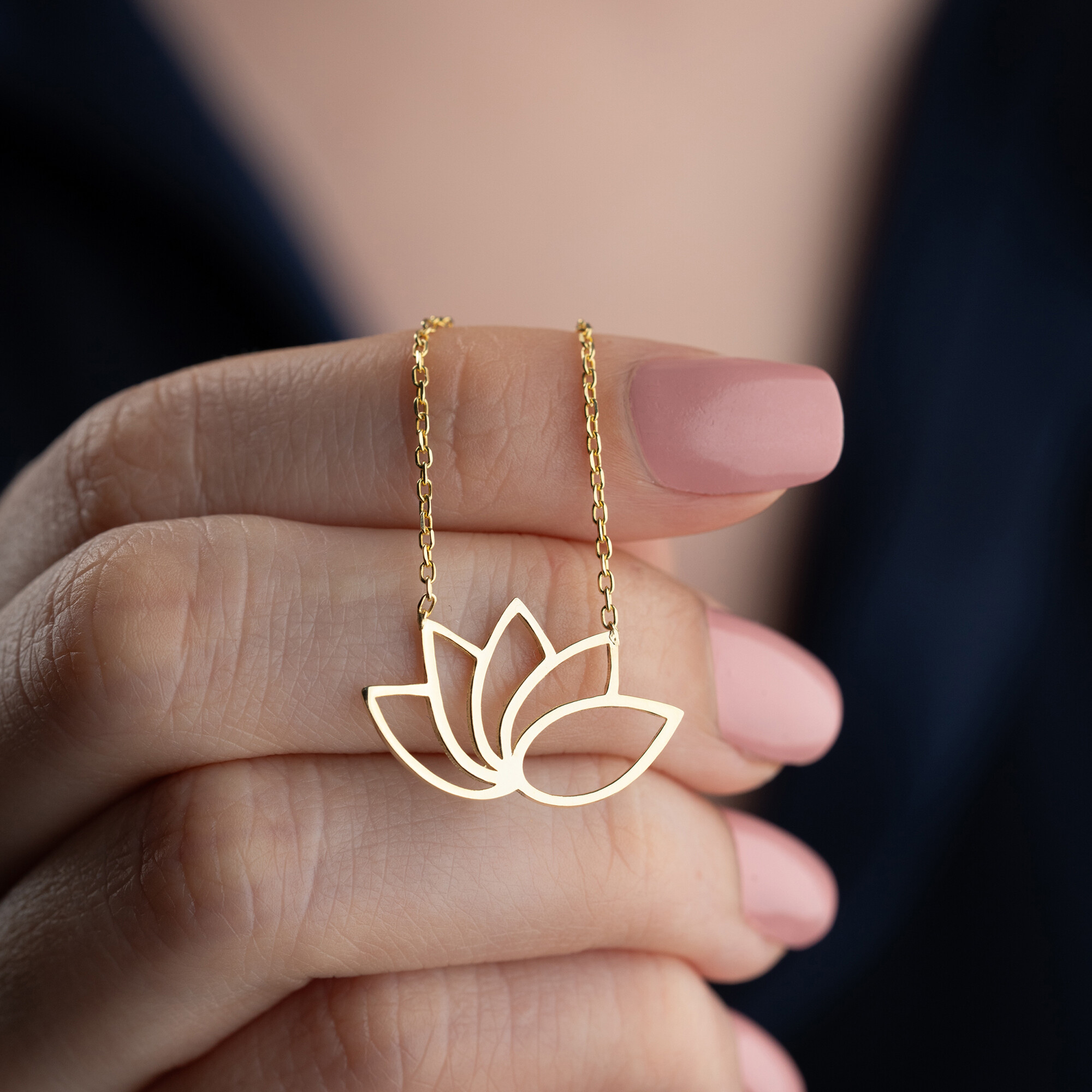 Lotus Kolye